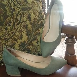 Faux Suede pointed Toe pumps